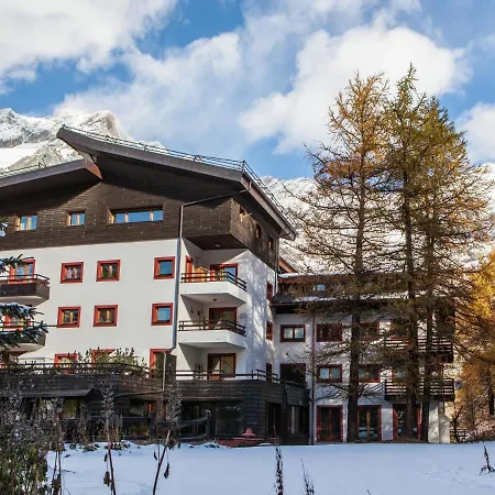 In Aosta Valley Near Lift Apartament Breuil-Cervinia