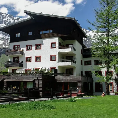 Apartament Belvilla By Oyo Residenza Cervinia 2p